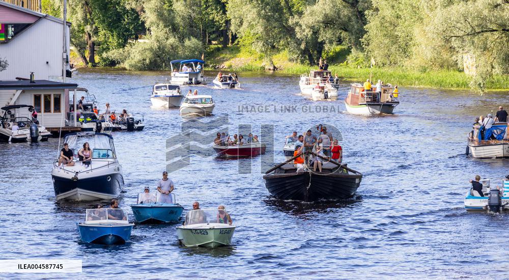The EmajÃµgi Boat Festival