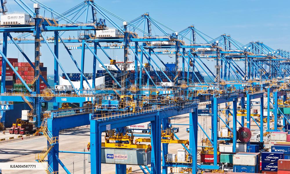 China Import And Export of Goods Trade Growth in H1 2025