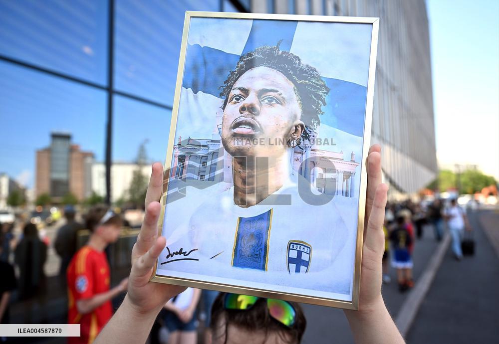 IShowSpeed visits Finland