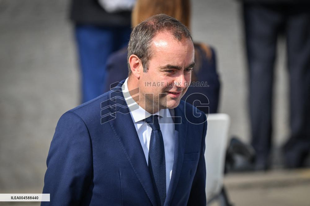 Bastille Day ceremony in Paris FA