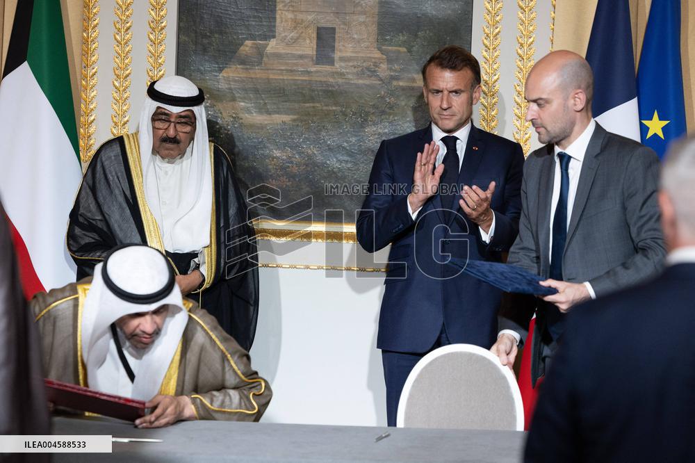 Signing of a bilateral agreement with Kuwait at the Elysee - Paris