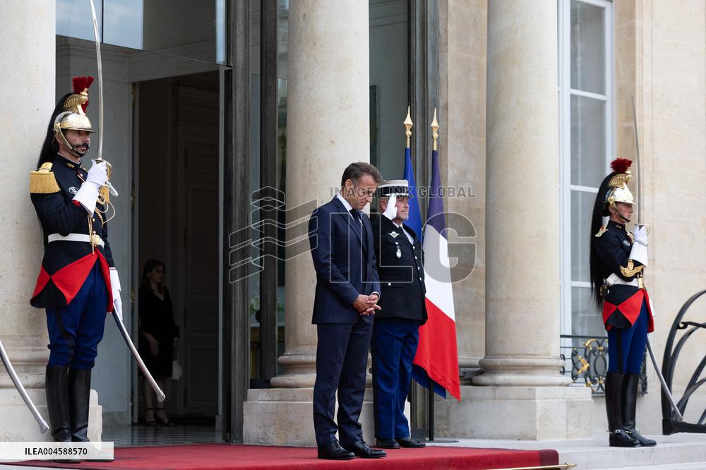 Emmanuel Macron meets with Armenia Prime Minister - Paris