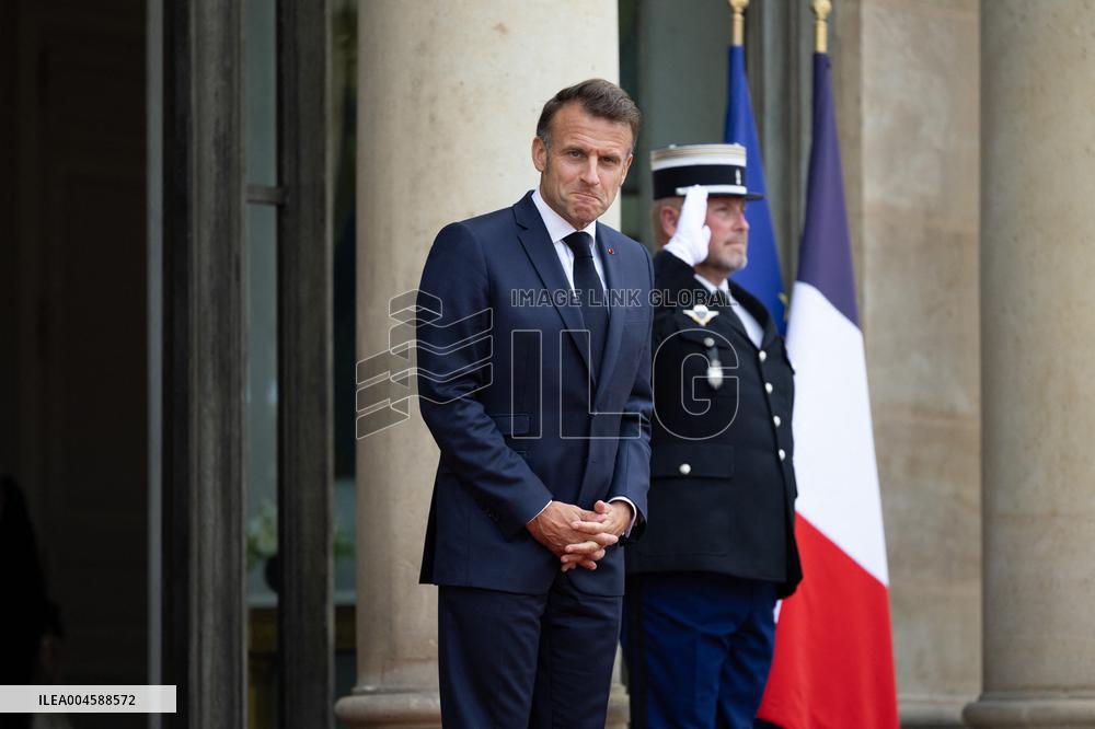 Emmanuel Macron meets with Armenia Prime Minister - Paris