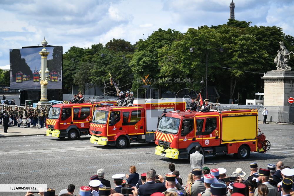 Bastille Day ceremony in Paris FA