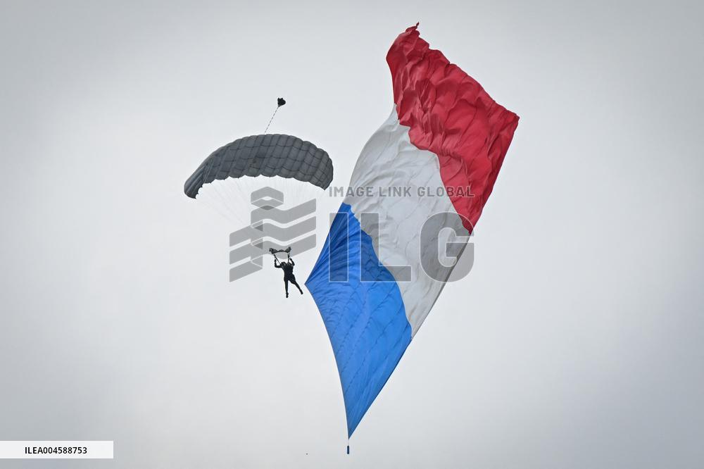 Bastille Day ceremony in Paris FA