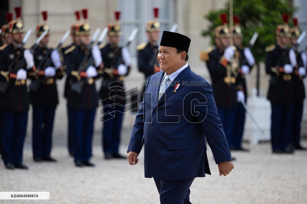 Emmanuel Macron welcomes Indonesian President prior a working diner - Paris