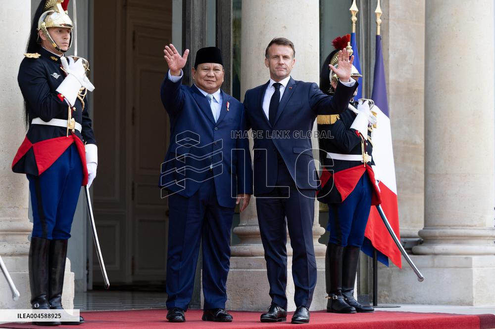 Emmanuel Macron welcomes Indonesian President prior a working diner - Paris