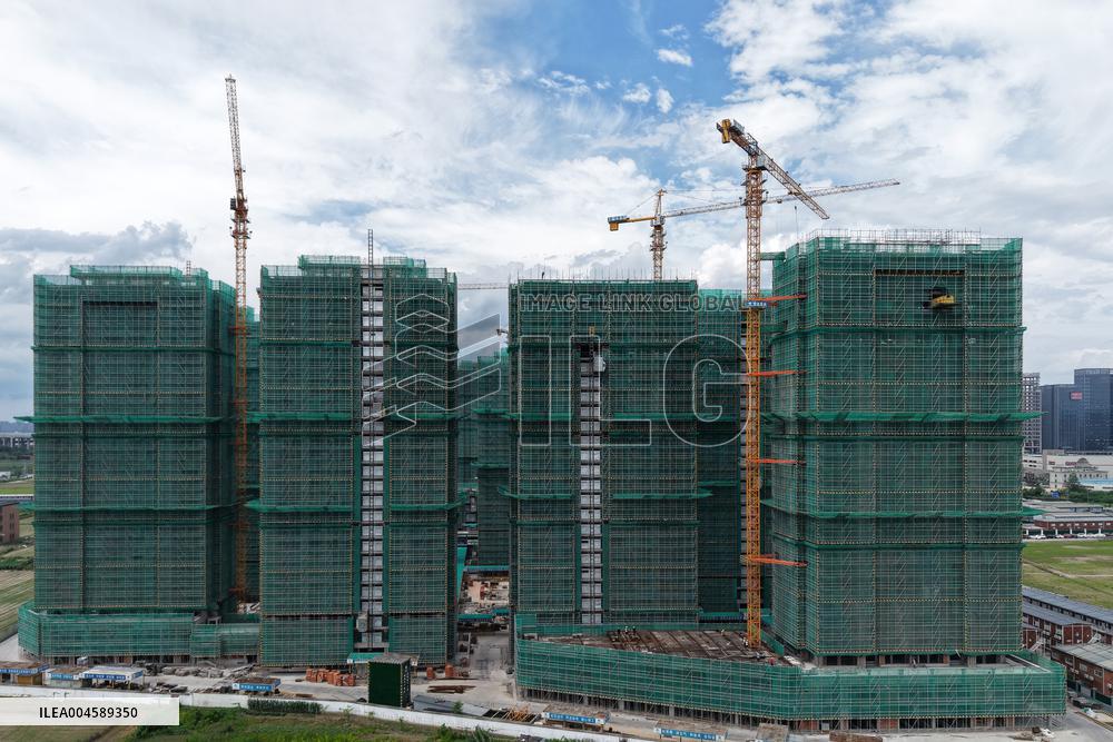 China Real Estate Development Investment Declines in H1 2025