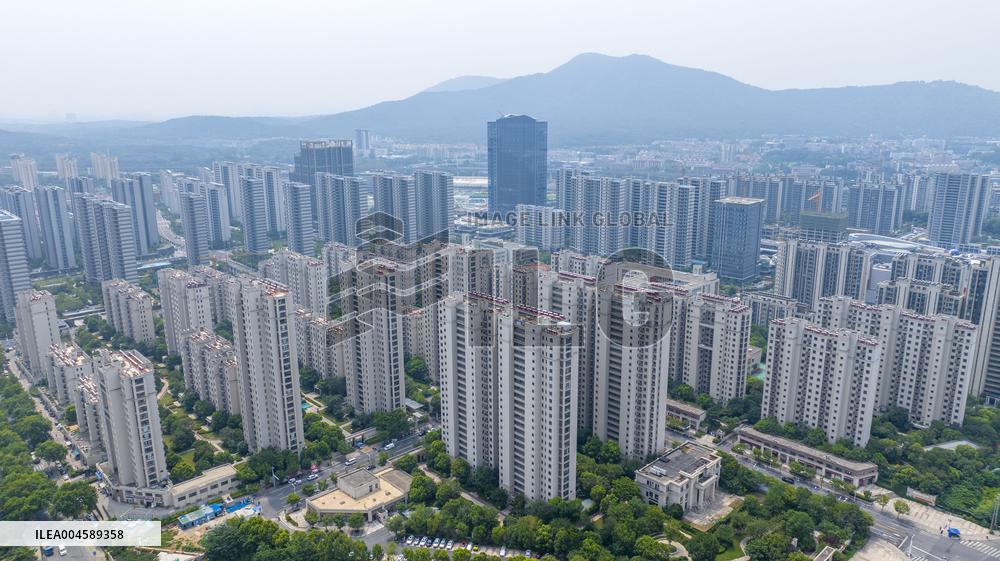 China Real Estate Development Investment Declines in H1 2025