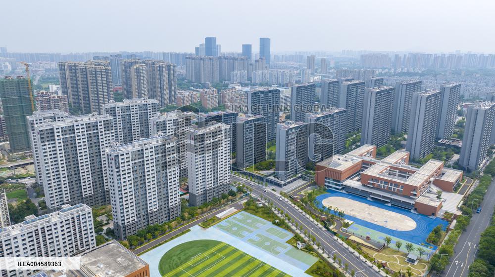 China Real Estate Development Investment Declines in H1 2025