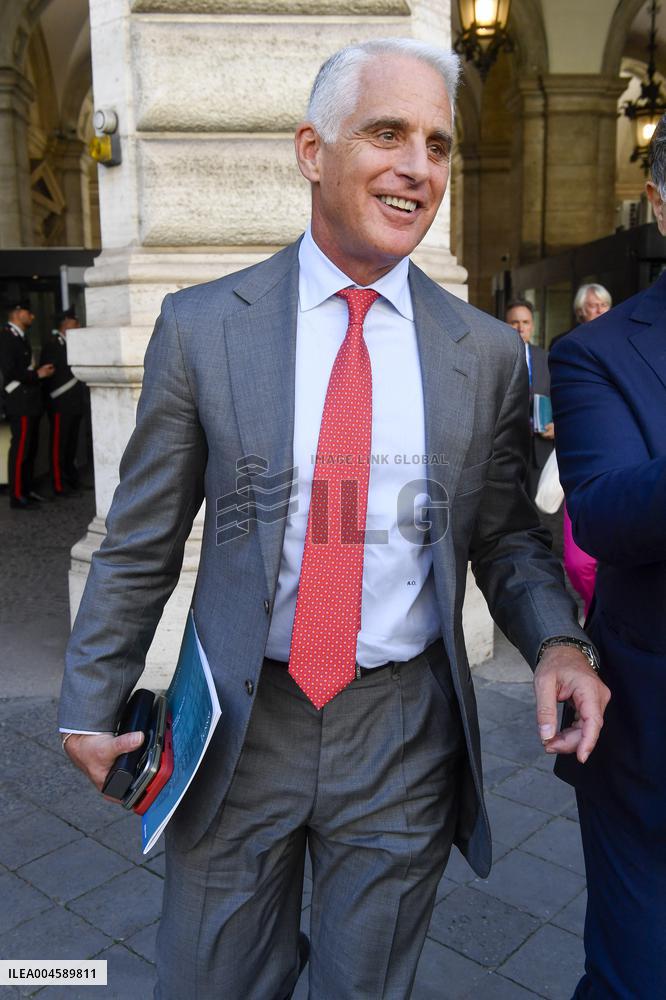 UniCredit Gains Ground Against Meloni Government in Banco BPM Case - Italy