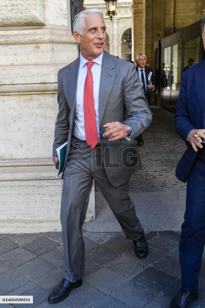 UniCredit Gains Ground Against Meloni Government in Banco BPM Case - Italy