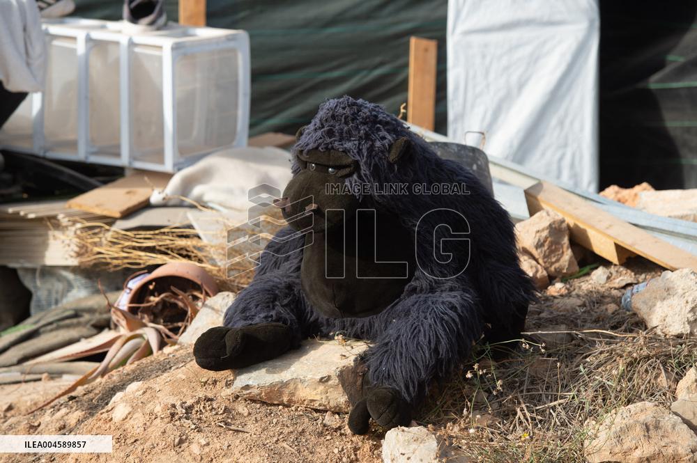 Eviction of Can Rova 2 in Santa Eularia - Ibiza