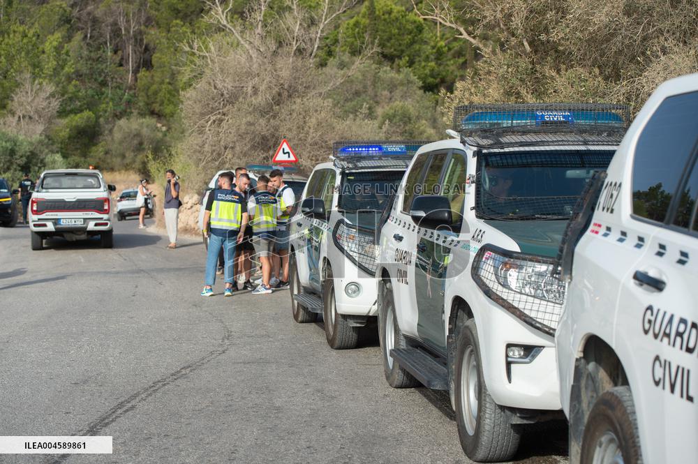 Eviction of Can Rova 2 in Santa Eularia - Ibiza