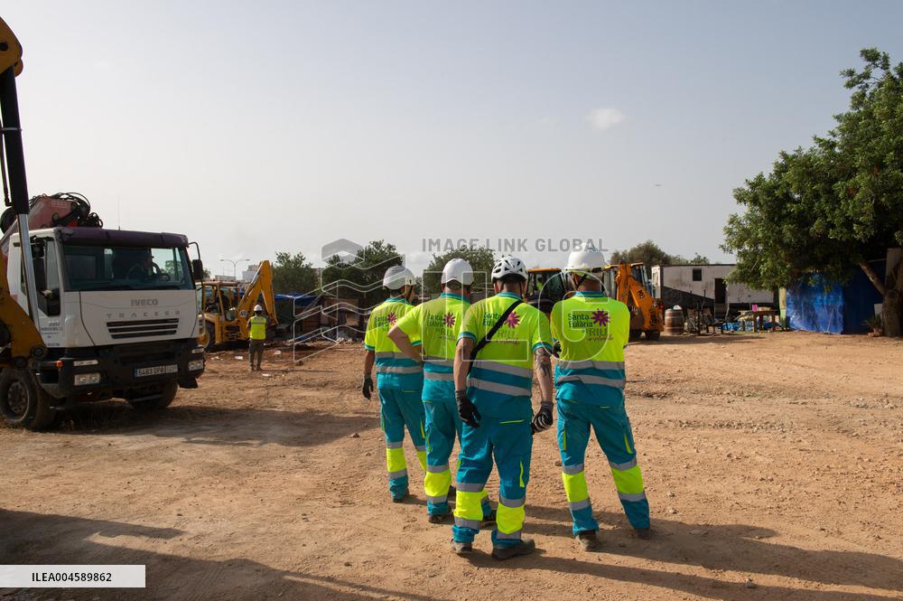 Eviction of Can Rova 2 in Santa Eularia - Ibiza