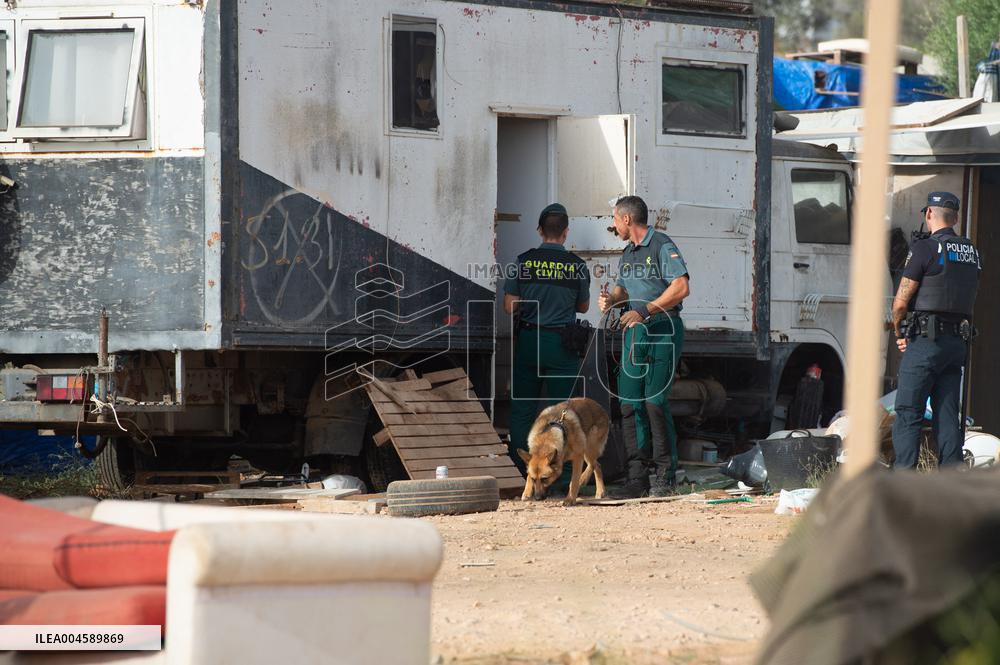 Eviction of Can Rova 2 in Santa Eularia - Ibiza