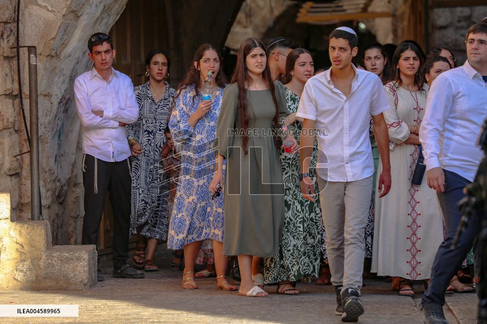 Israeli Settlers In Old City of Hebron - Palestine