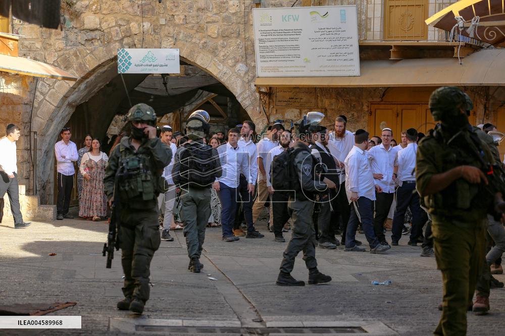Israeli Settlers In Old City of Hebron - Palestine