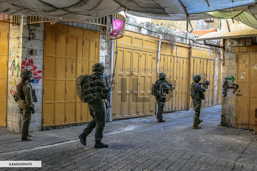 Israeli Settlers In Old City of Hebron - Palestine
