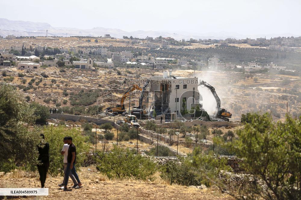 Israeli Army Destroys Palestinain House - West Bank