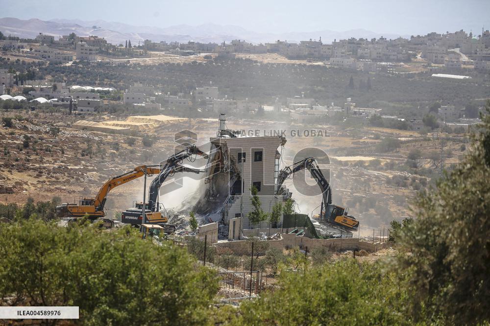 Israeli Army Destroys Palestinain House - West Bank