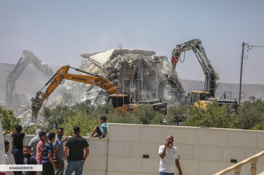Israeli Army Destroys Palestinain House - West Bank