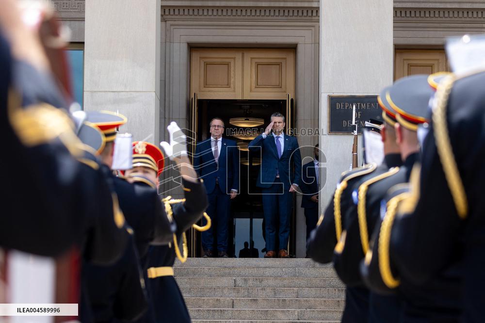 German Defense Minister At The Pentagon - Virginia