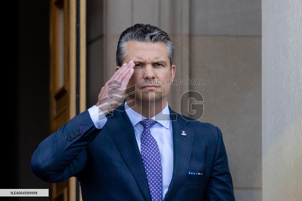 German Defense Minister At The Pentagon - Virginia