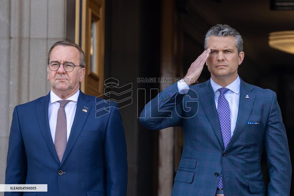 German Defense Minister At The Pentagon - Virginia