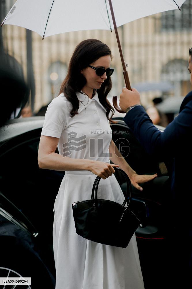 PFW - Patou Outside Arrivals