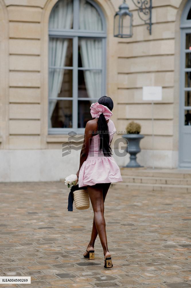 PFW - Patou Outside Arrivals
