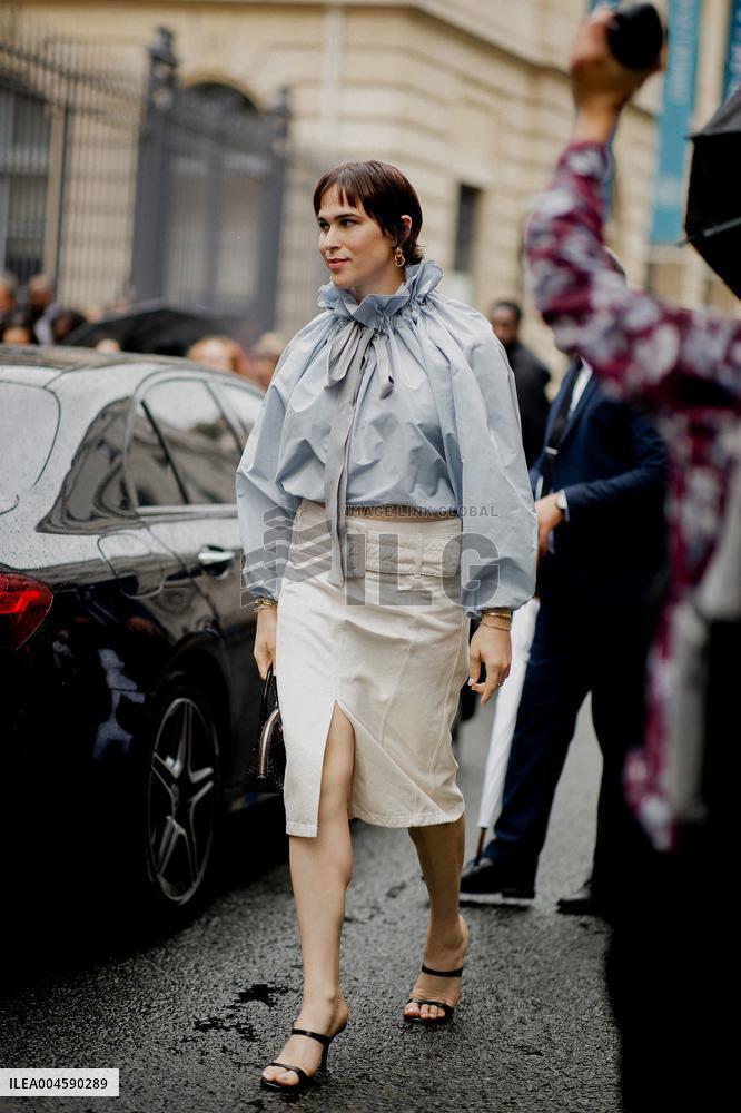 PFW - Patou Outside Arrivals