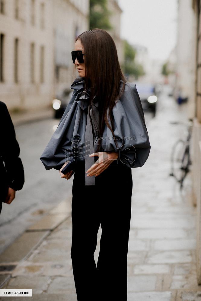 PFW - Patou Outside Arrivals