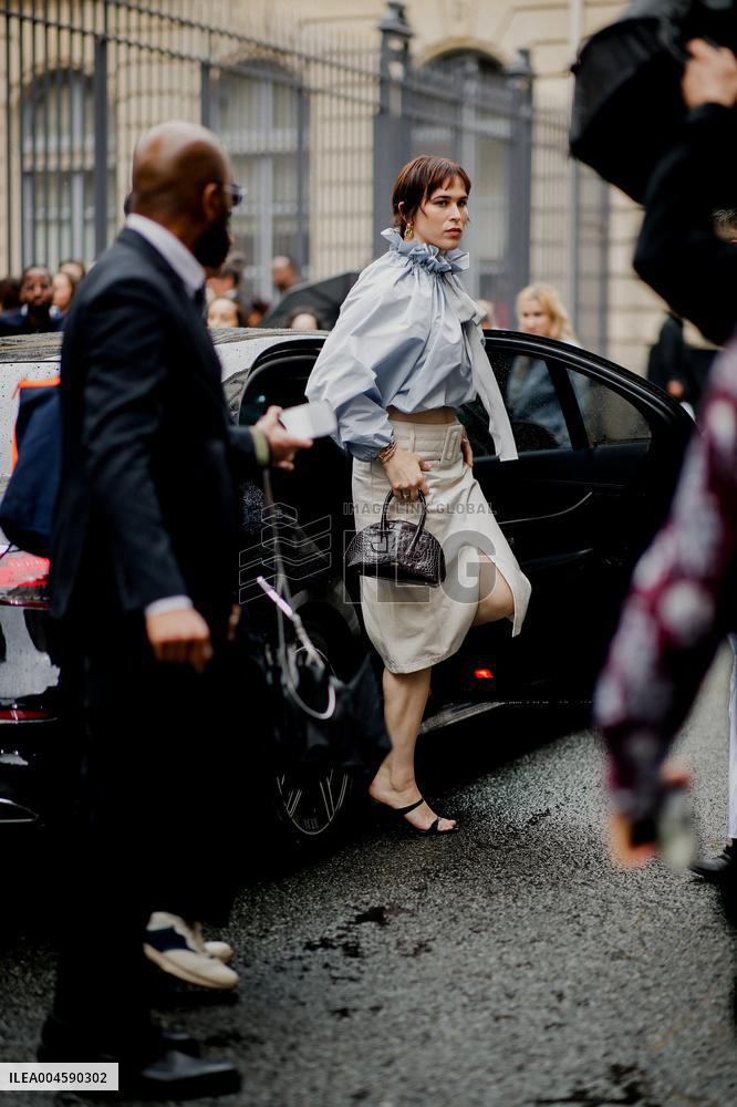 PFW - Patou Outside Arrivals