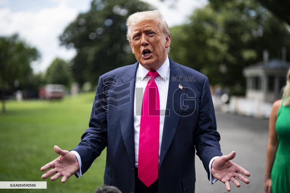 US President Donald Trump boards Marine One