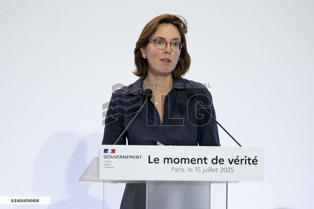 Francois Bayrou unveil the main guidelines of France 2026 budget - Paris