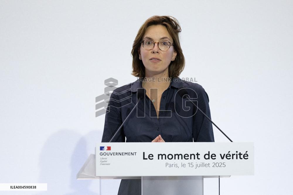 Francois Bayrou unveil the main guidelines of France 2026 budget - Paris