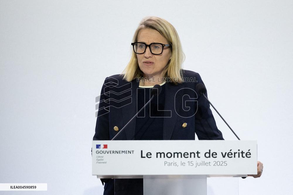 Francois Bayrou unveil the main guidelines of France 2026 budget - Paris