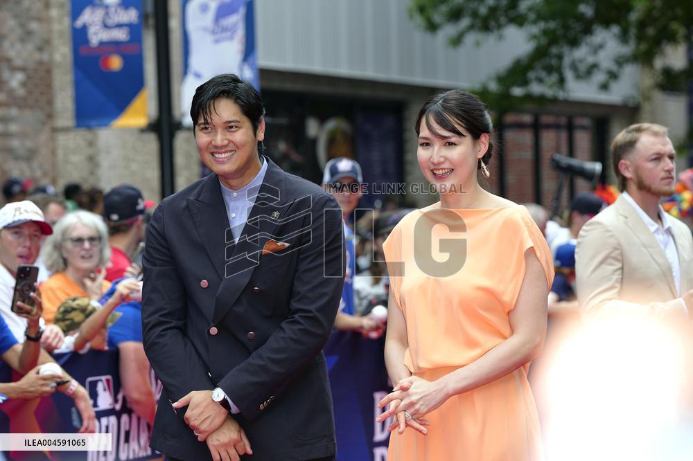 Baseball: All-Star red carpet