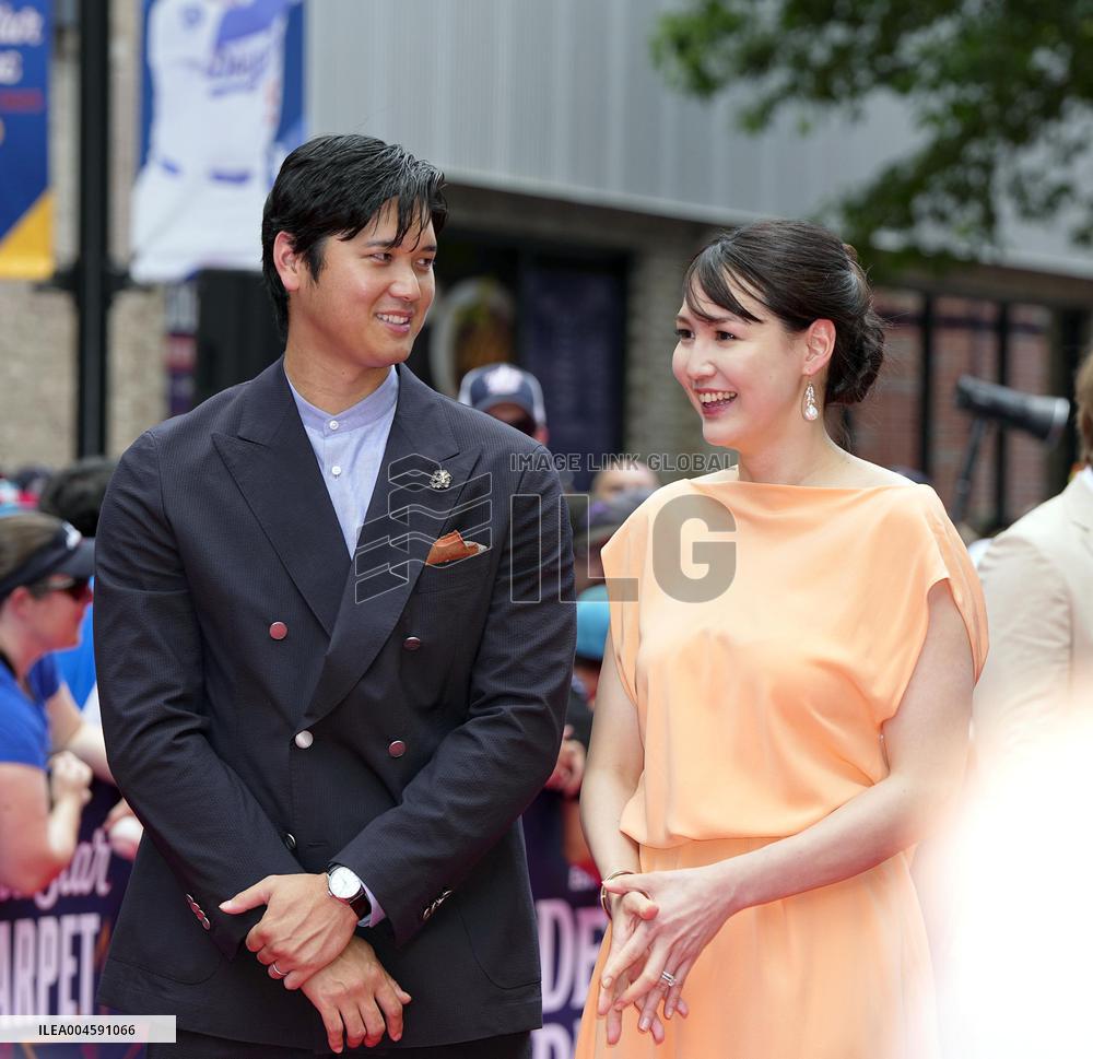 Baseball: All-Star red carpet