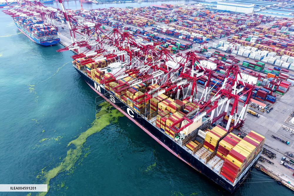 China Qingdao Container Trade