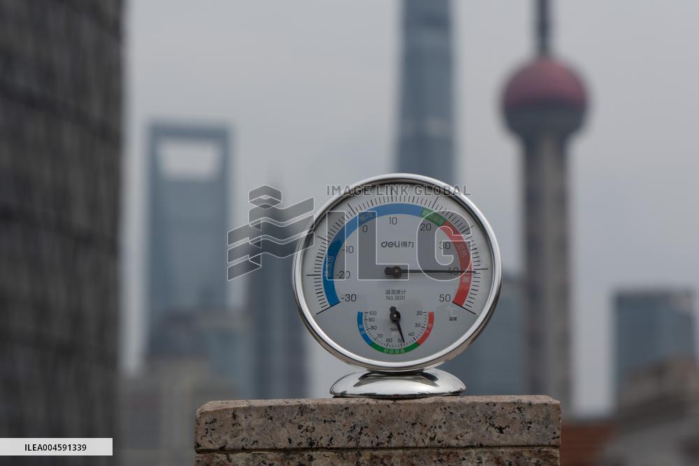 Shanghai Issues Orange High Temperature Alert