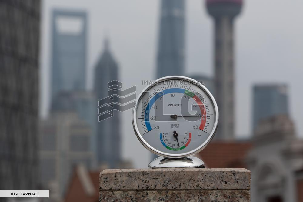 Shanghai Issues Orange High Temperature Alert