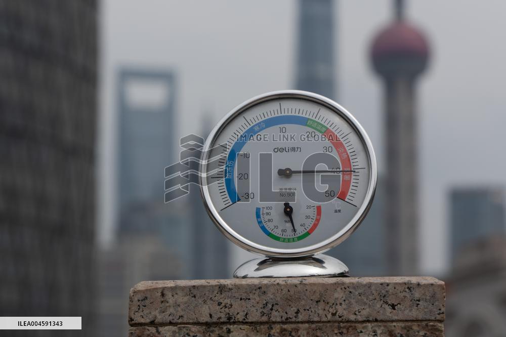 Shanghai Issues Orange High Temperature Alert