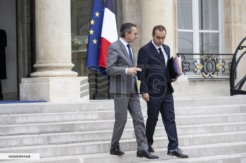 Weekly Cabinet Meeting - Paris