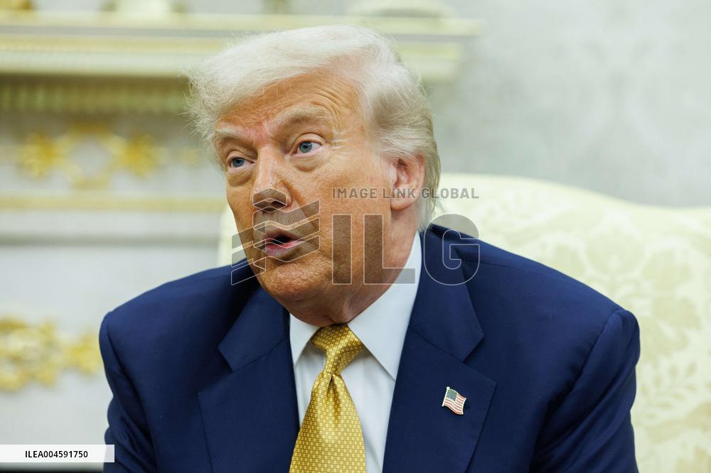 Trump Meets Crown Prince Salman of Bahrain