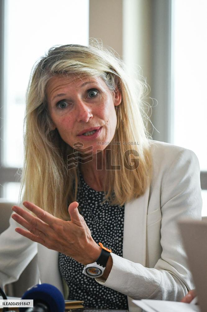 Presentation of the government strategy for youth employment in Paris FA