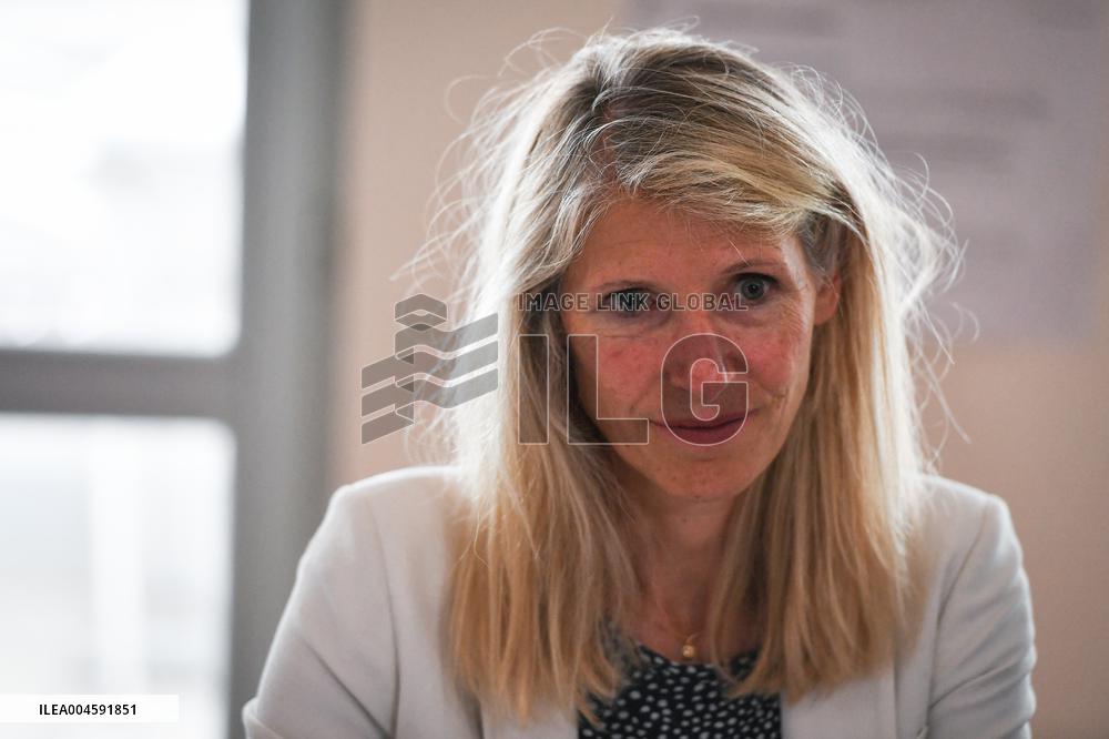 Presentation of the government strategy for youth employment in Paris FA