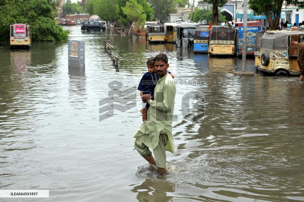 Monsoon Rains Cause Flooding in Hyderabad - Pakistan