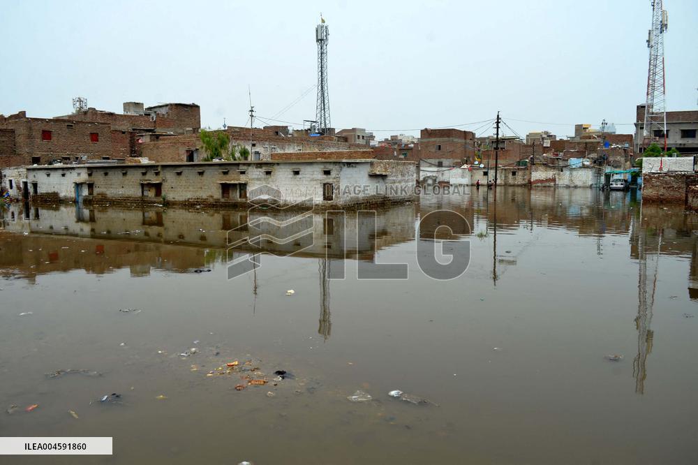 Monsoon Rains Cause Flooding in Hyderabad - Pakistan